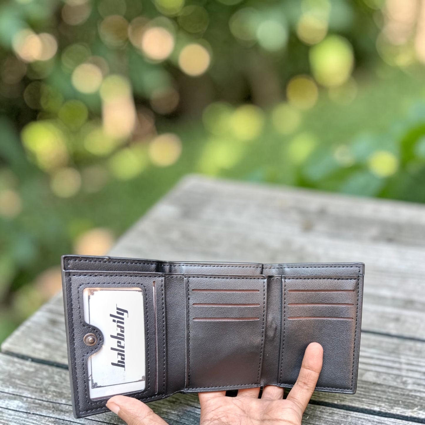Men’s Leather Trifold Wallet with Clear ID Window & Multi-Card Slots