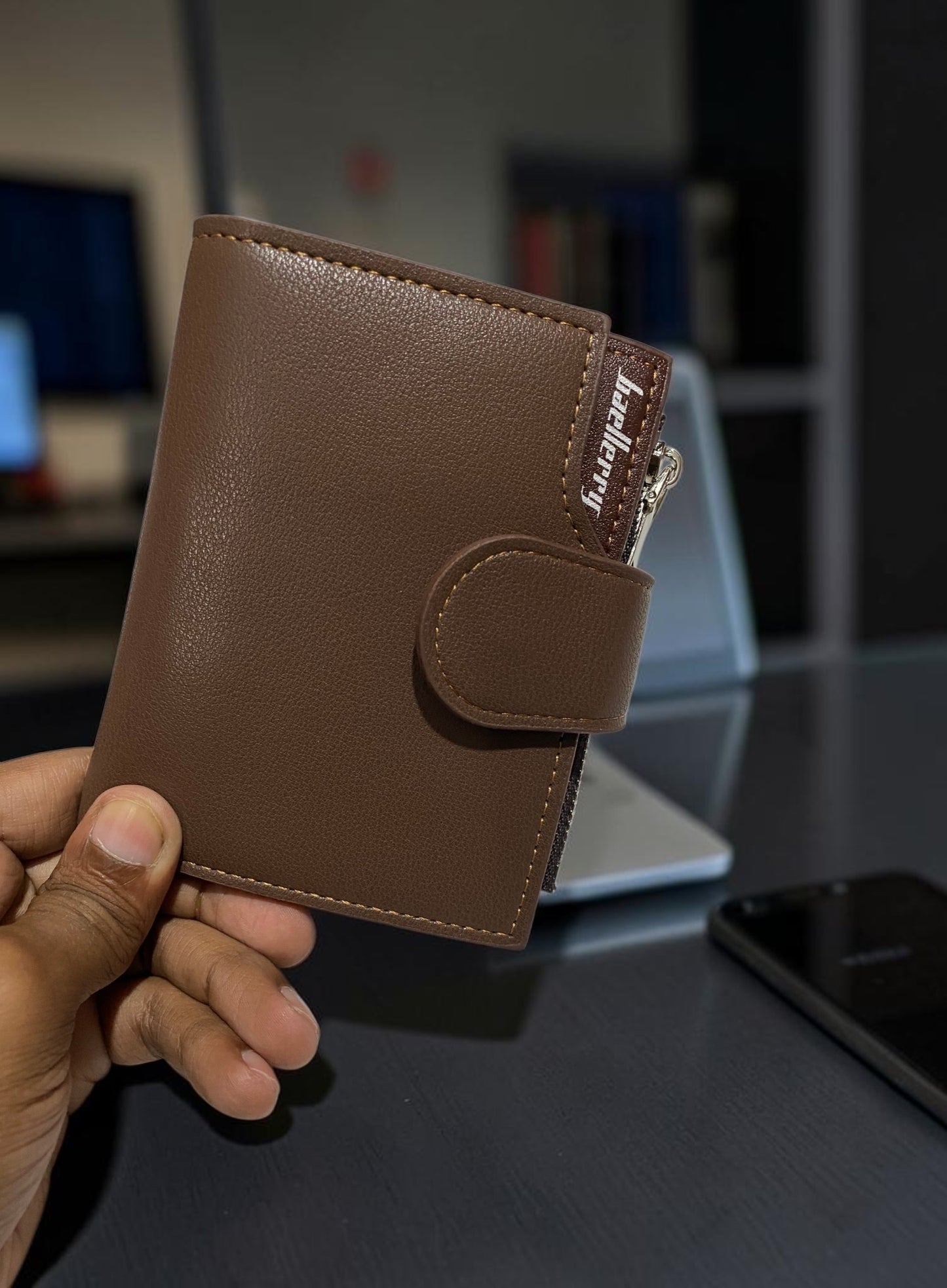 Men's Leather Wallet – Slim Bifold with Dual ID Windows & Coin Pocket