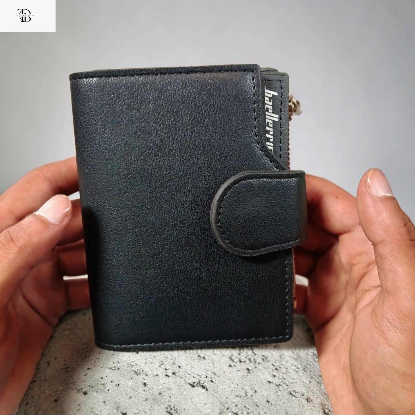 Men's Leather Wallet – Slim Bifold with Dual ID Windows & Coin Pocket